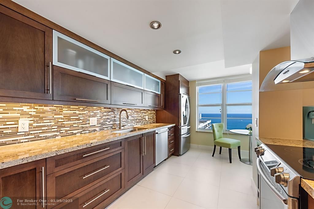 For Rent: $3,800 (2 beds, 2 baths, 1650 Square Feet)