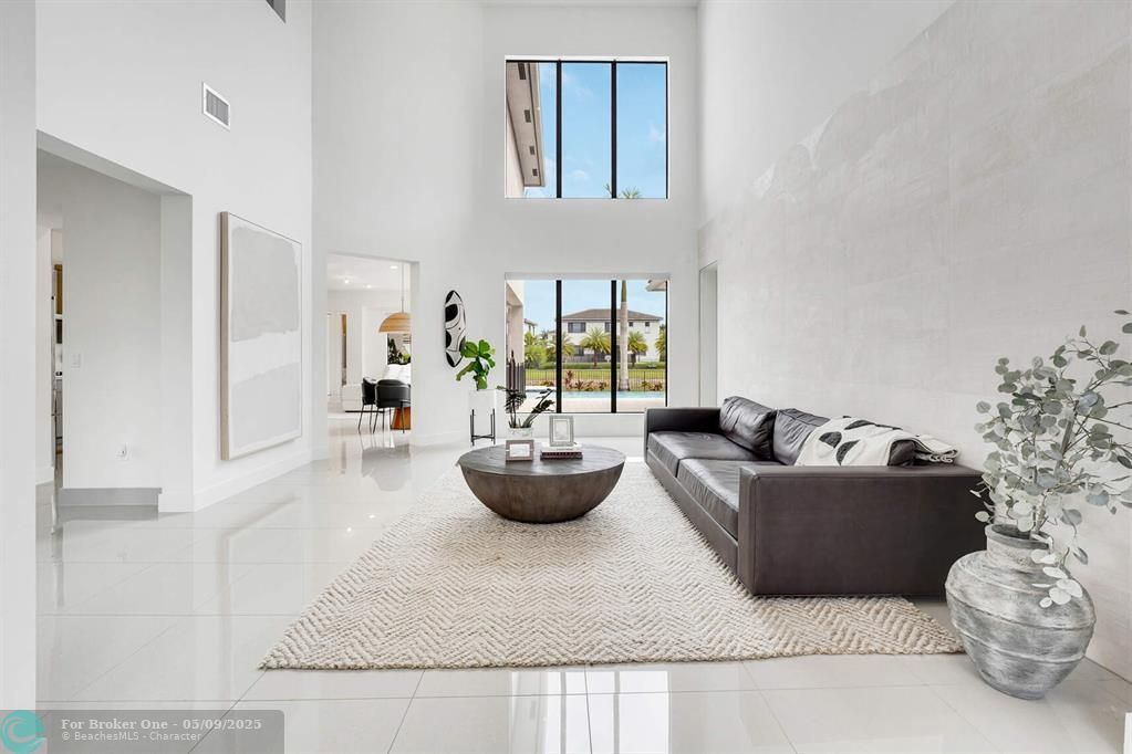 For Rent: $9,500 (6 beds, 7 baths, 4622 Square Feet)