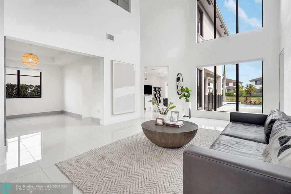 For Rent: $9,500 (6 beds, 7 baths, 4622 Square Feet)