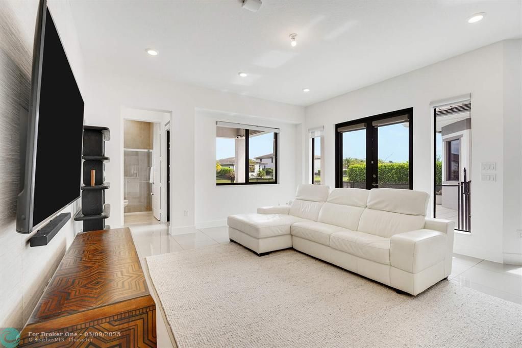 For Rent: $9,500 (6 beds, 7 baths, 4622 Square Feet)