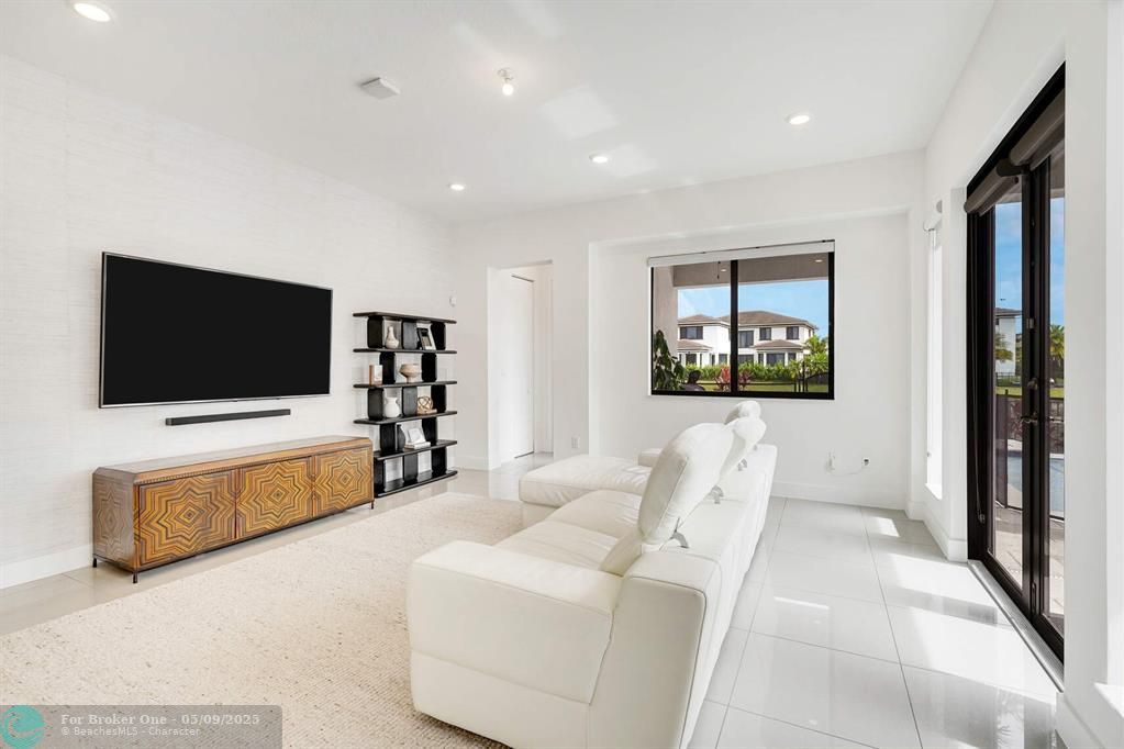 For Rent: $9,500 (6 beds, 7 baths, 4622 Square Feet)