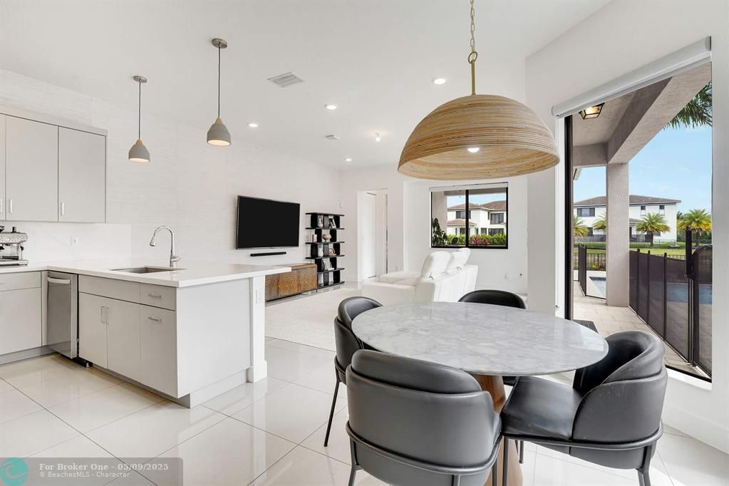For Rent: $9,500 (6 beds, 7 baths, 4622 Square Feet)