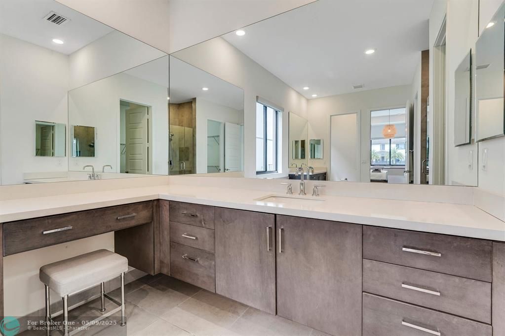 For Rent: $9,500 (6 beds, 7 baths, 4622 Square Feet)