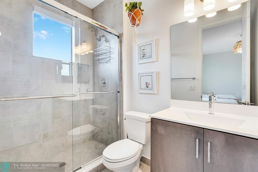 For Rent: $9,500 (6 beds, 7 baths, 4622 Square Feet)