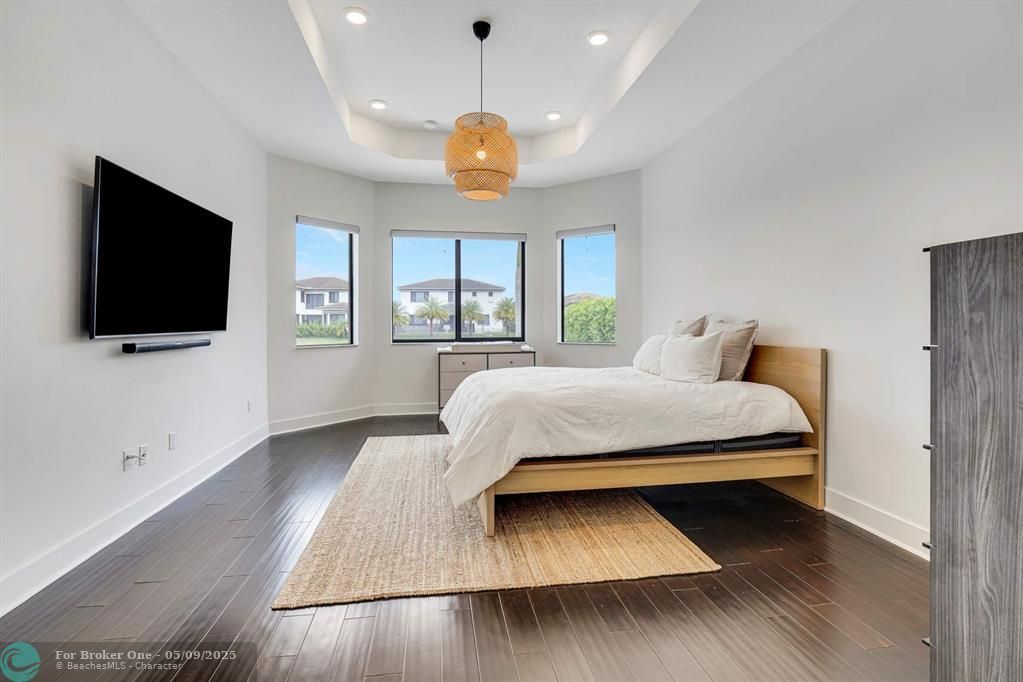 For Rent: $9,500 (6 beds, 7 baths, 4622 Square Feet)