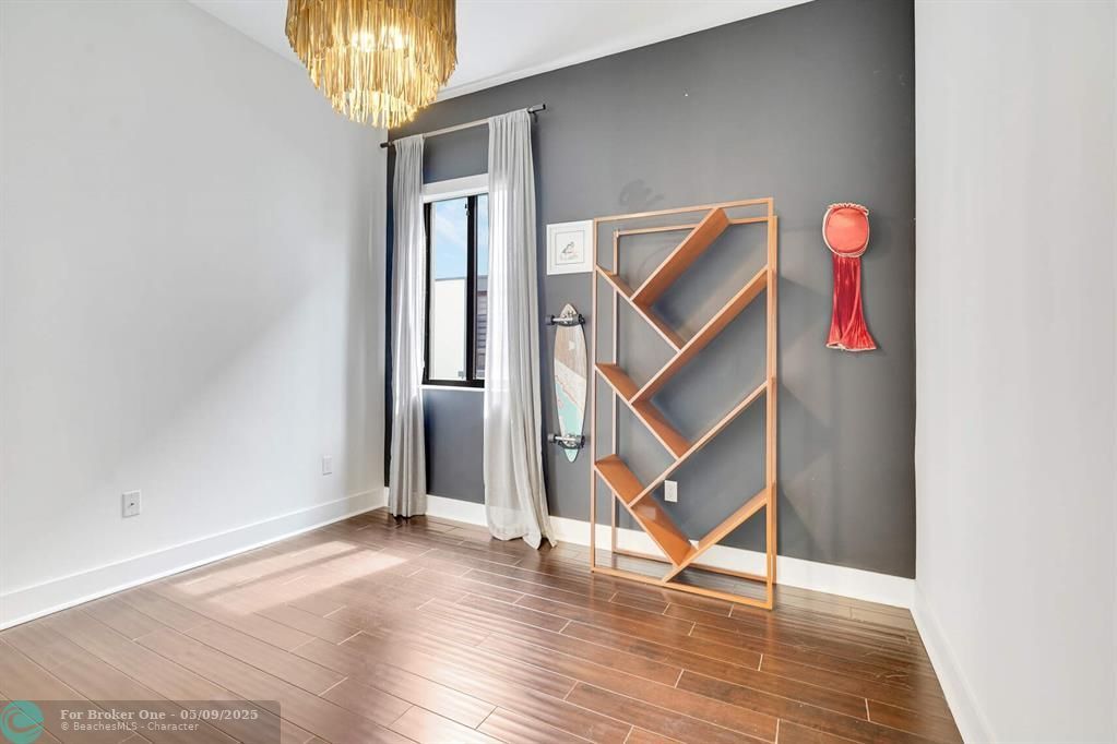 For Rent: $9,500 (6 beds, 7 baths, 4622 Square Feet)
