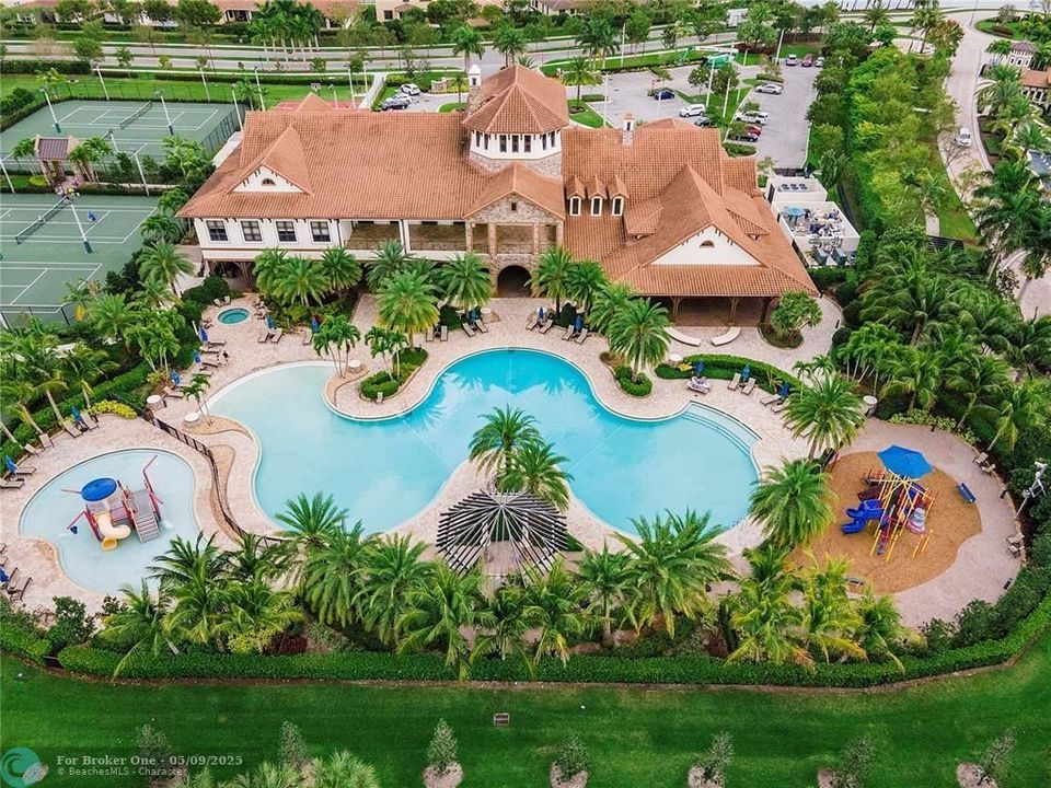 For Rent: $9,500 (6 beds, 7 baths, 4622 Square Feet)