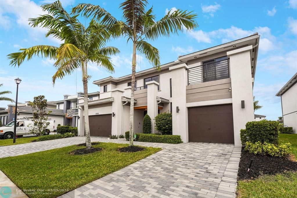 For Rent: $9,500 (6 beds, 7 baths, 4622 Square Feet)