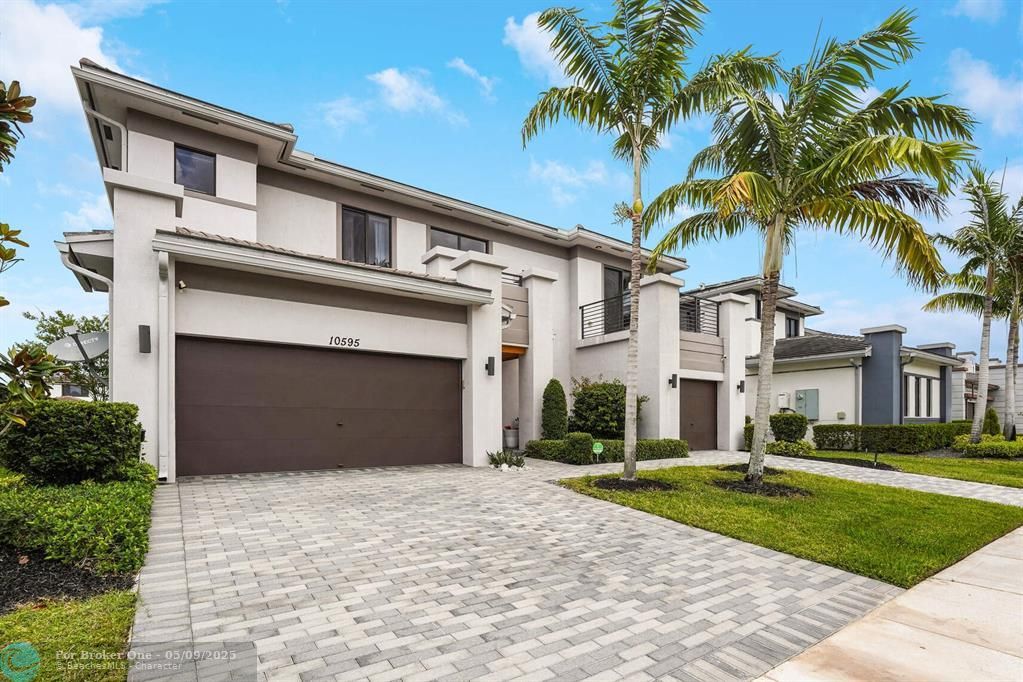For Rent: $9,500 (6 beds, 7 baths, 4622 Square Feet)