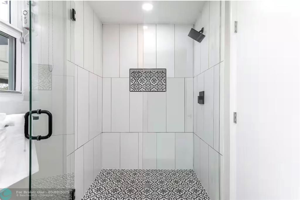 For Rent: $5,500 (3 beds, 2 baths, 0 Square Feet)