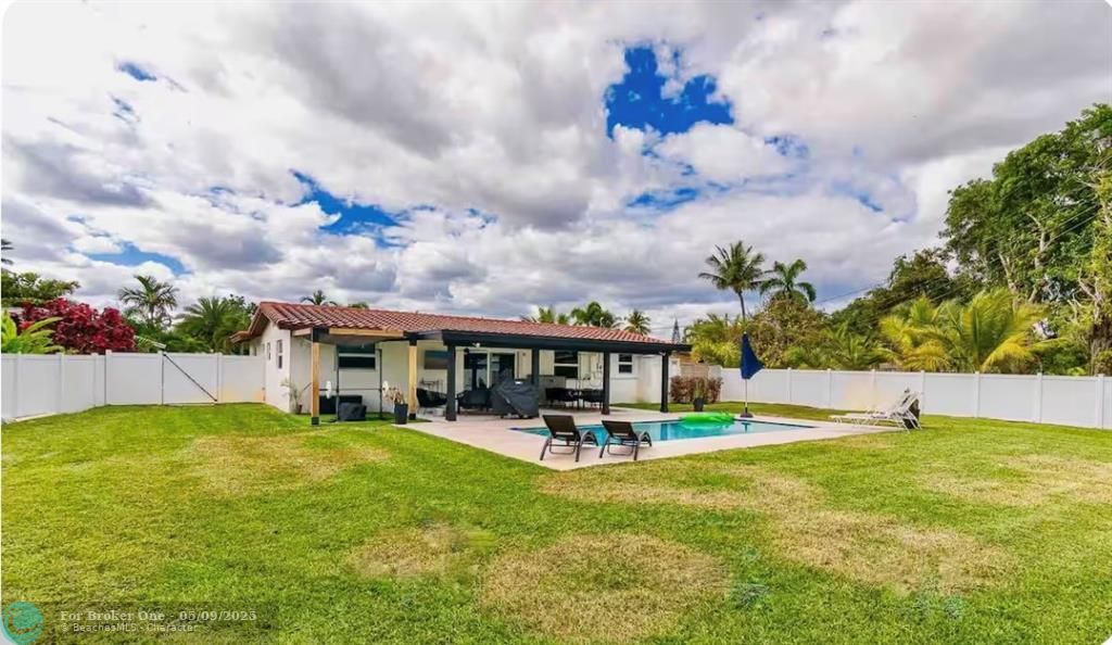 For Rent: $5,500 (3 beds, 2 baths, 0 Square Feet)
