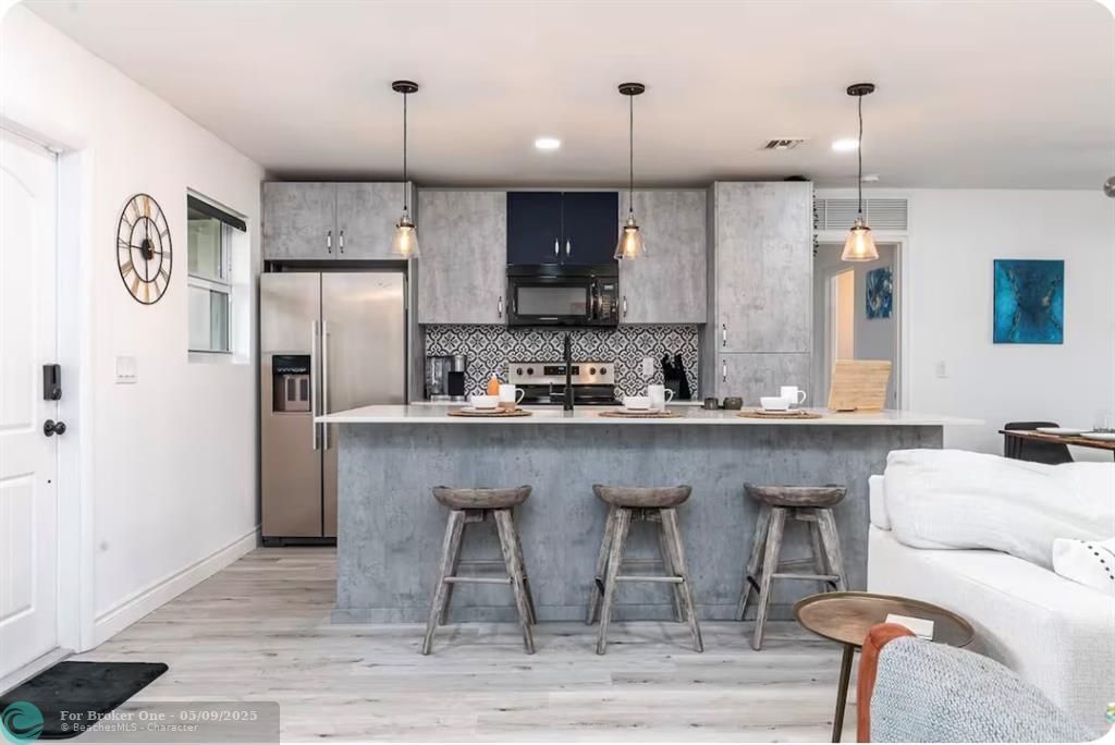 For Rent: $5,500 (3 beds, 2 baths, 0 Square Feet)