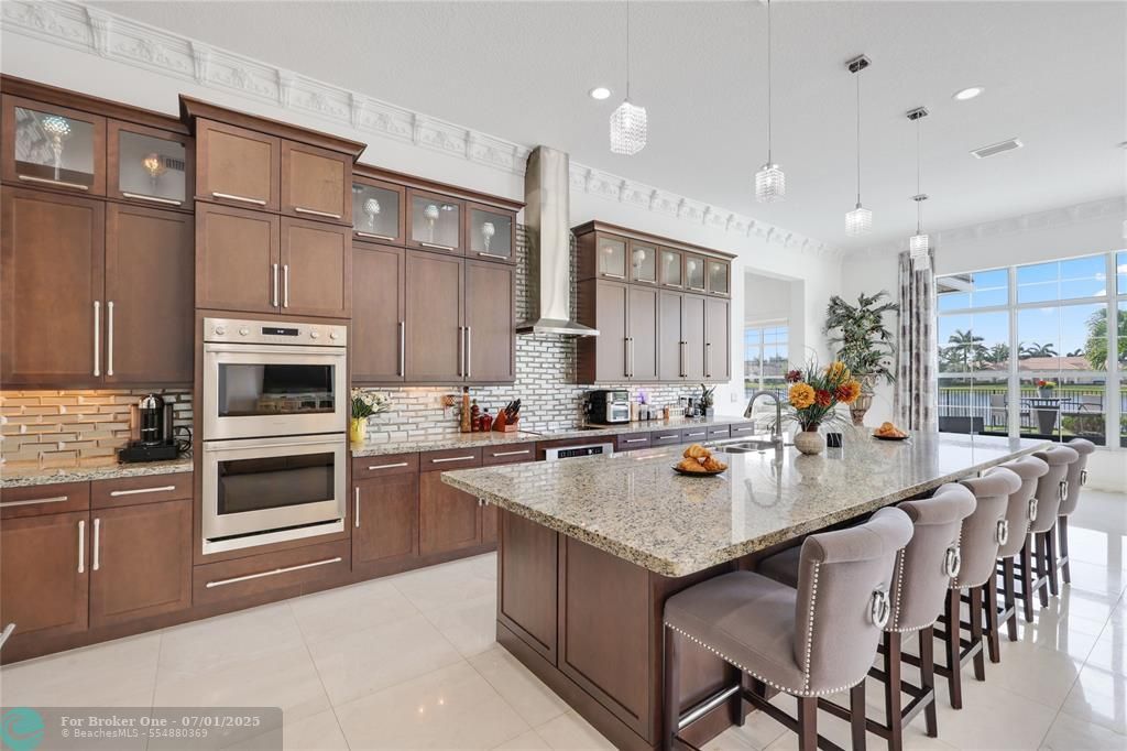 For Sale: $2,695,000 (4 beds, 4 baths, 5221 Square Feet)