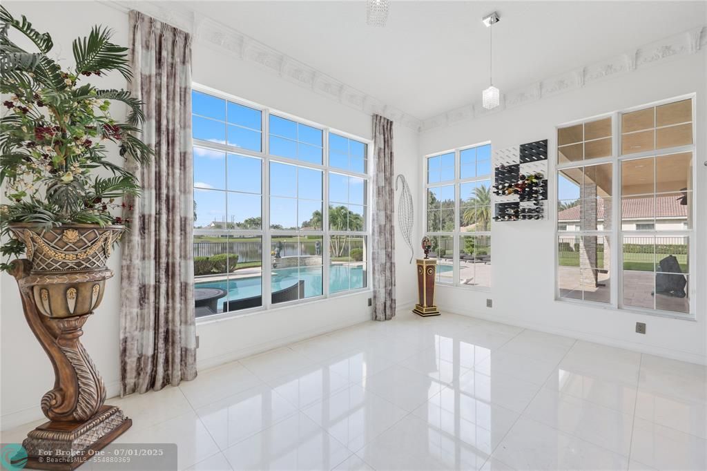 For Sale: $2,695,000 (4 beds, 4 baths, 5221 Square Feet)