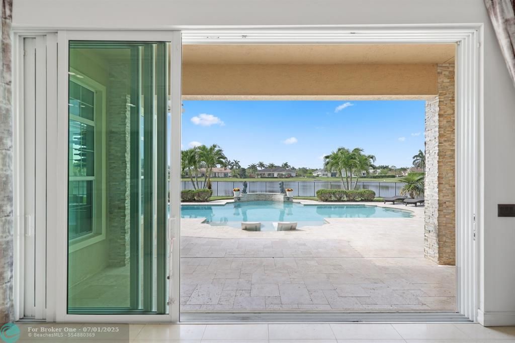 For Sale: $2,695,000 (4 beds, 4 baths, 5221 Square Feet)