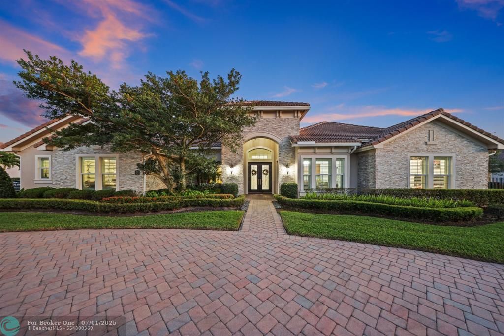For Sale: $2,695,000 (4 beds, 4 baths, 5221 Square Feet)