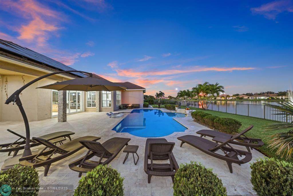 For Sale: $2,695,000 (4 beds, 4 baths, 5221 Square Feet)
