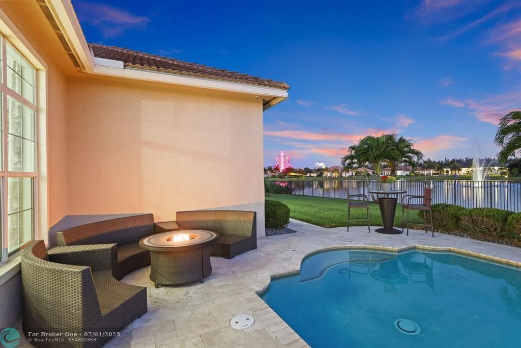 For Sale: $2,695,000 (4 beds, 4 baths, 5221 Square Feet)