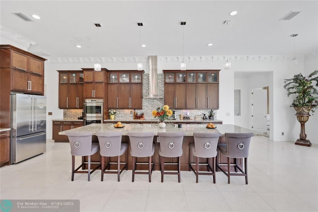 For Sale: $2,695,000 (4 beds, 4 baths, 5221 Square Feet)