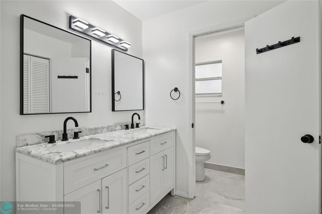 For Sale: $325,000 (4 beds, 2 baths, 1500 Square Feet)