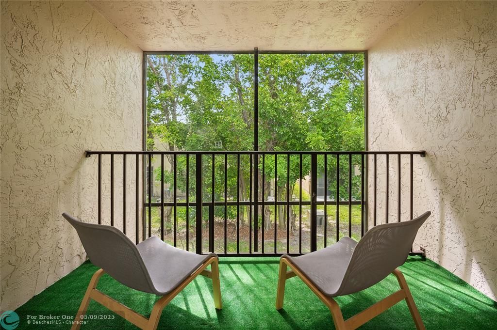 For Sale: $325,000 (4 beds, 2 baths, 1500 Square Feet)
