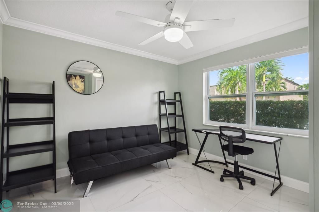 For Sale: $325,000 (4 beds, 2 baths, 1500 Square Feet)