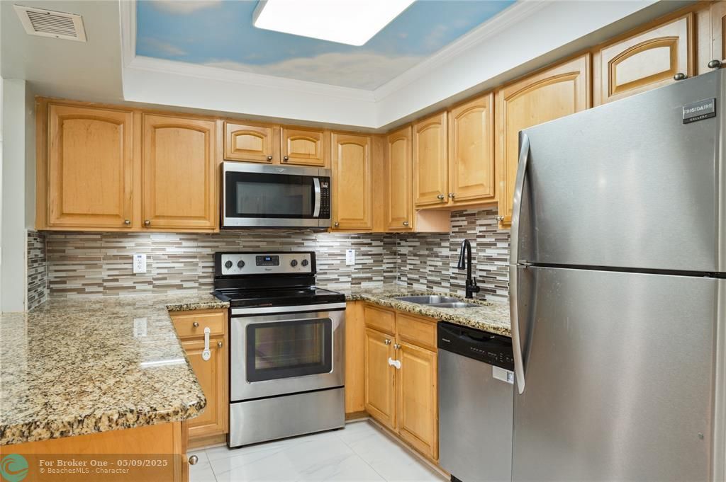 For Sale: $325,000 (4 beds, 2 baths, 1500 Square Feet)