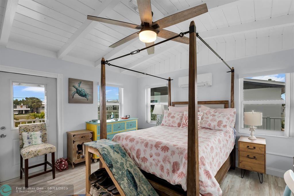 For Sale: $894,000 (2 beds, 2 baths, 646 Square Feet)