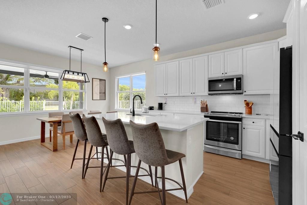 For Sale: $947,000 (3 beds, 2 baths, 2220 Square Feet)