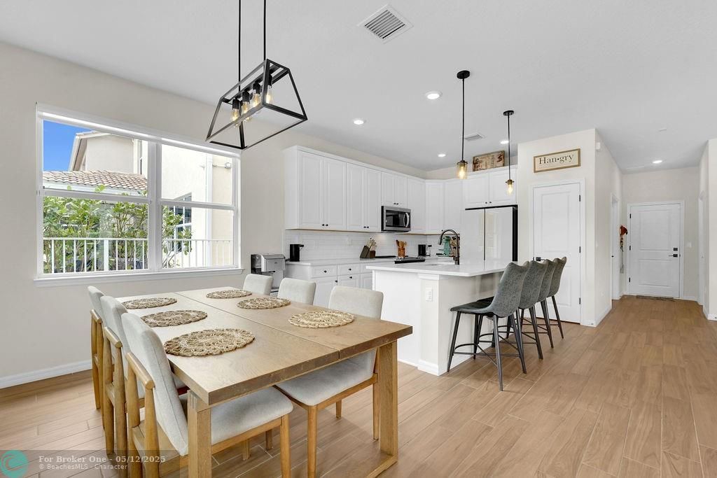For Sale: $947,000 (3 beds, 2 baths, 2220 Square Feet)