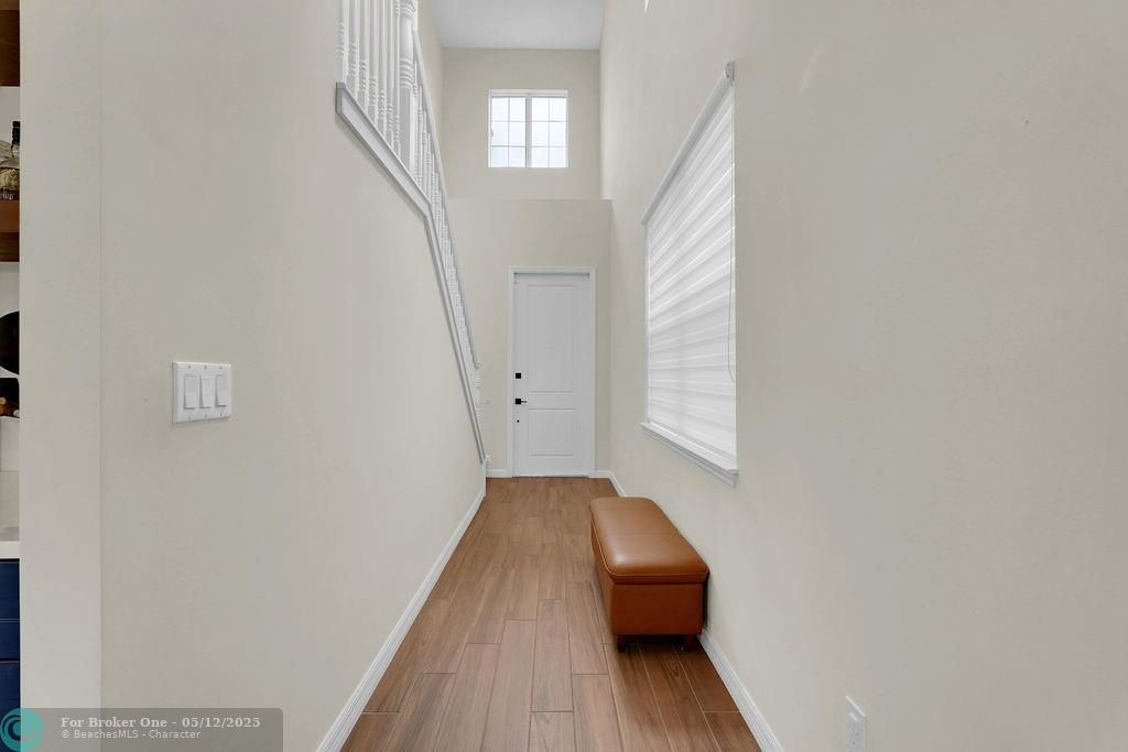 For Sale: $947,000 (3 beds, 2 baths, 2220 Square Feet)