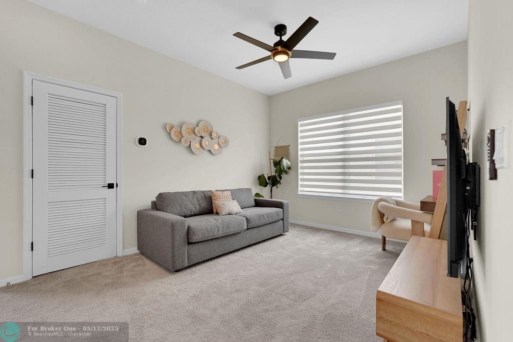 For Sale: $947,000 (3 beds, 2 baths, 2220 Square Feet)