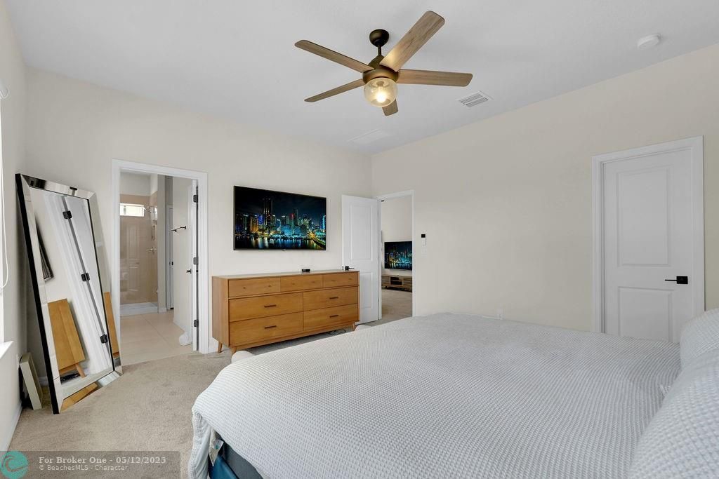 For Sale: $947,000 (3 beds, 2 baths, 2220 Square Feet)