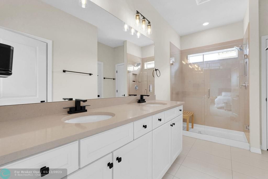 For Sale: $947,000 (3 beds, 2 baths, 2220 Square Feet)