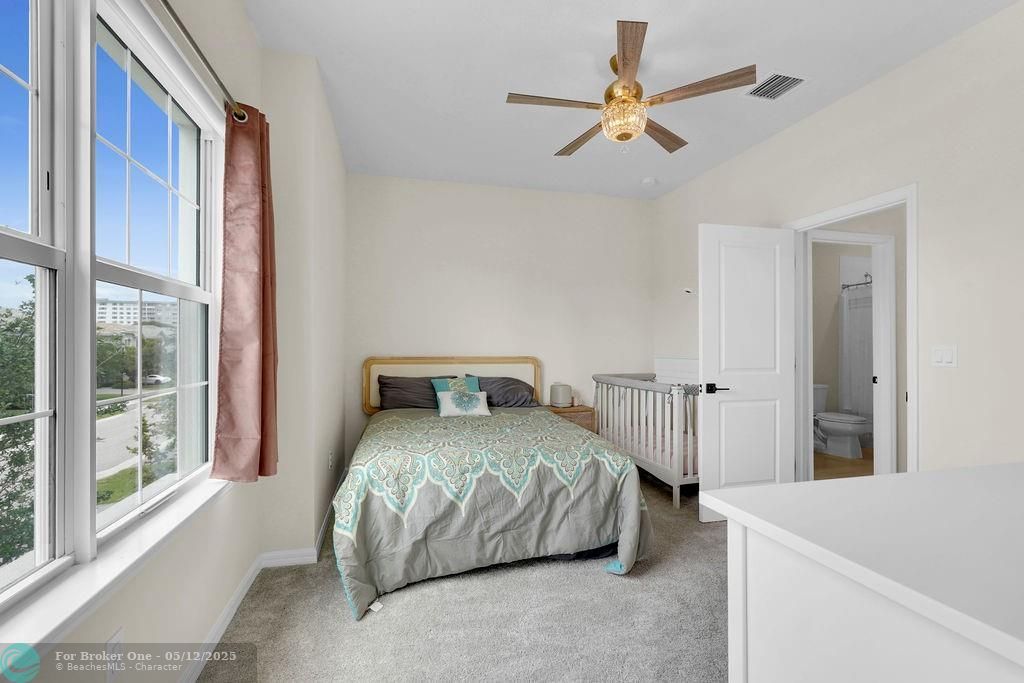 For Sale: $947,000 (3 beds, 2 baths, 2220 Square Feet)