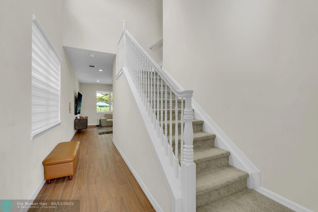 For Sale: $947,000 (3 beds, 2 baths, 2220 Square Feet)