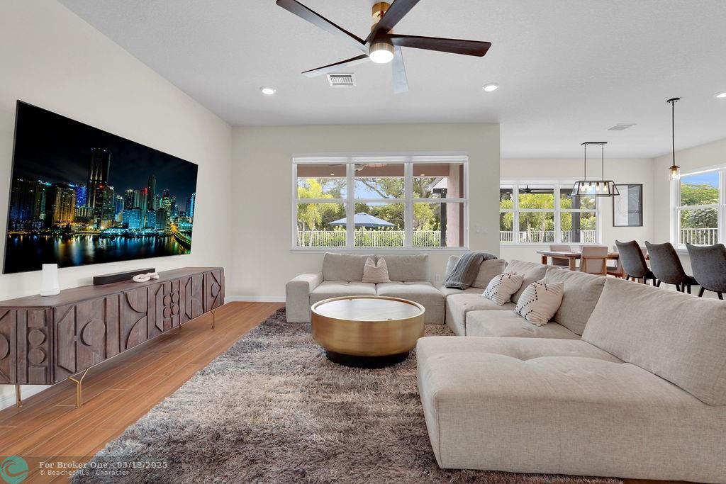 For Sale: $947,000 (3 beds, 2 baths, 2220 Square Feet)