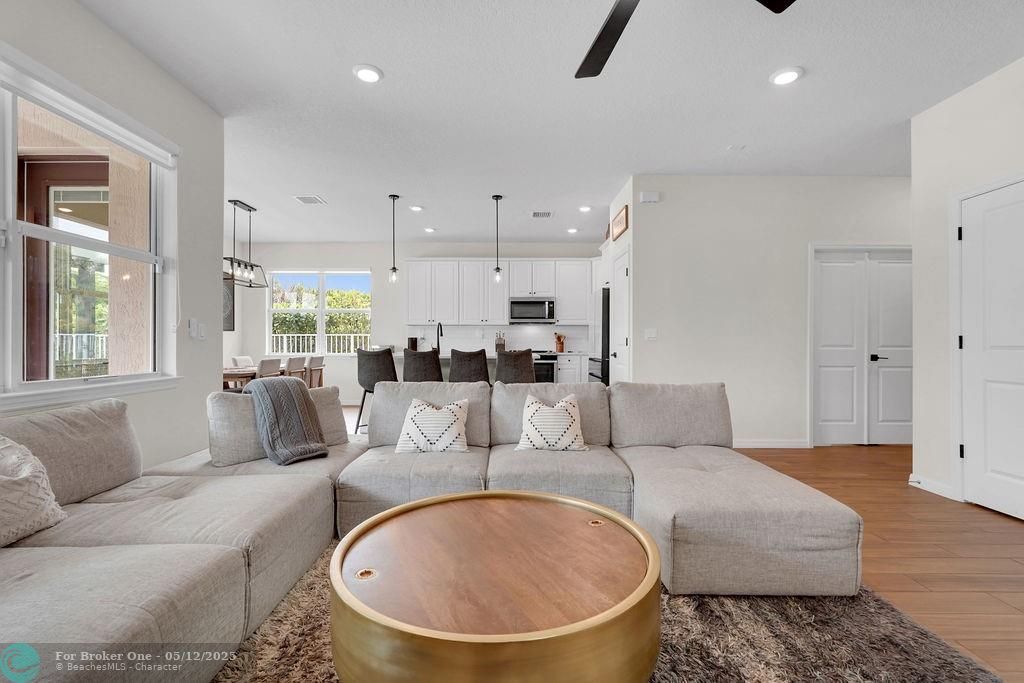 For Sale: $947,000 (3 beds, 2 baths, 2220 Square Feet)