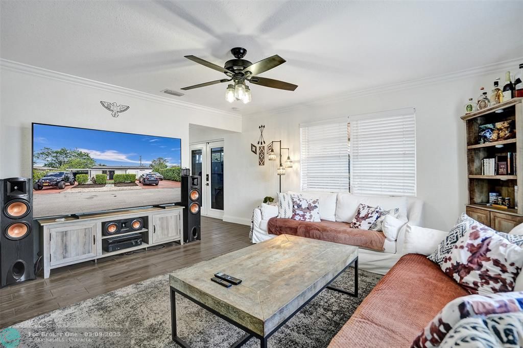 For Sale: $529,000 (3 beds, 2 baths, 1520 Square Feet)