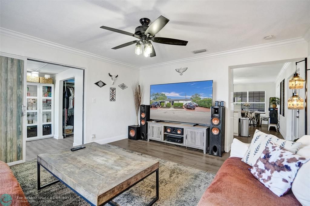 For Sale: $529,000 (3 beds, 2 baths, 1520 Square Feet)