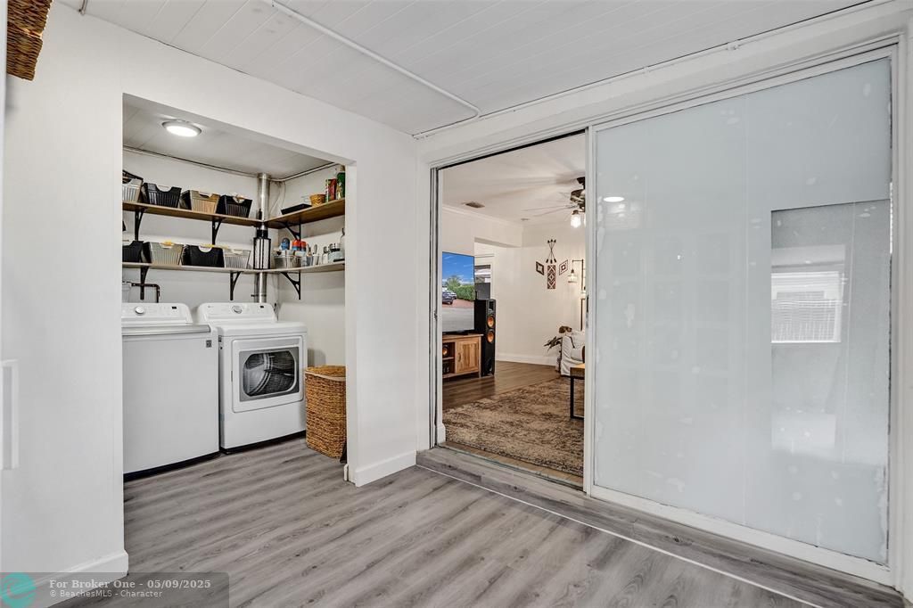 For Sale: $529,000 (3 beds, 2 baths, 1520 Square Feet)