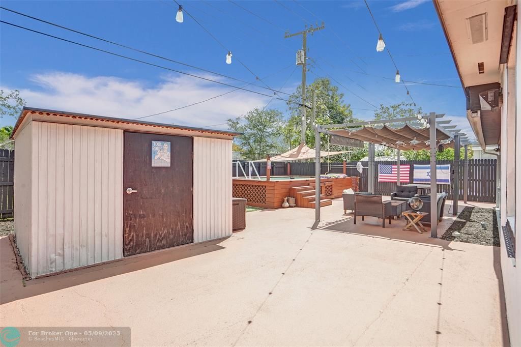 For Sale: $529,000 (3 beds, 2 baths, 1520 Square Feet)