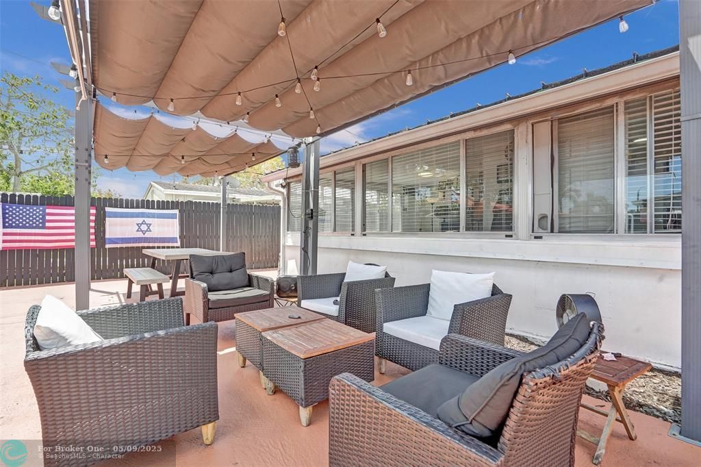 For Sale: $529,000 (3 beds, 2 baths, 1520 Square Feet)