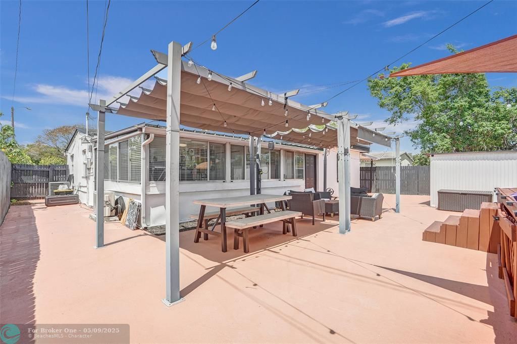 For Sale: $529,000 (3 beds, 2 baths, 1520 Square Feet)
