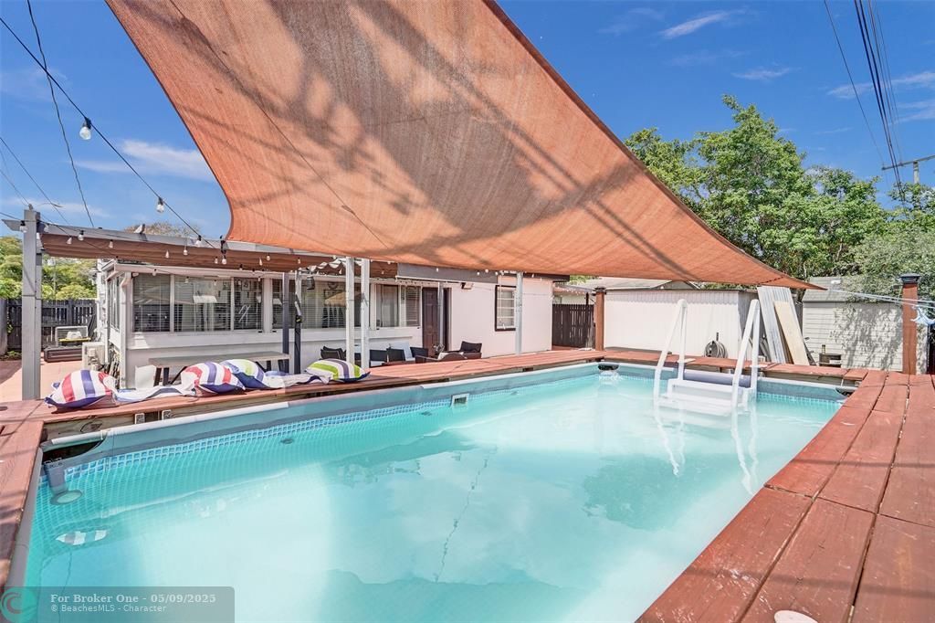 For Sale: $529,000 (3 beds, 2 baths, 1520 Square Feet)