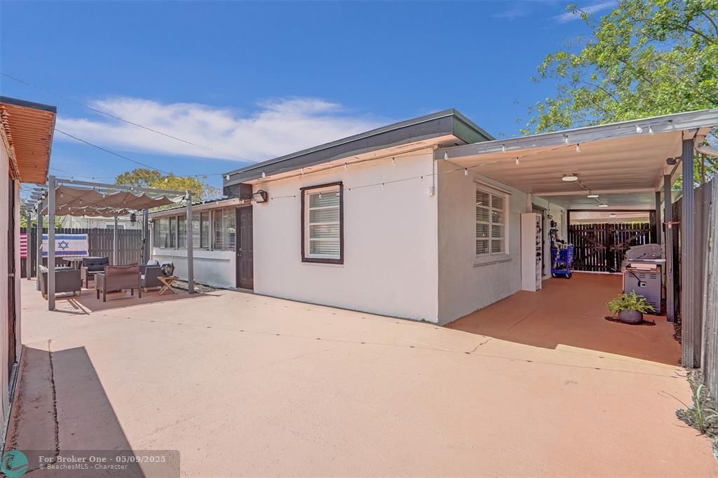For Sale: $529,000 (3 beds, 2 baths, 1520 Square Feet)