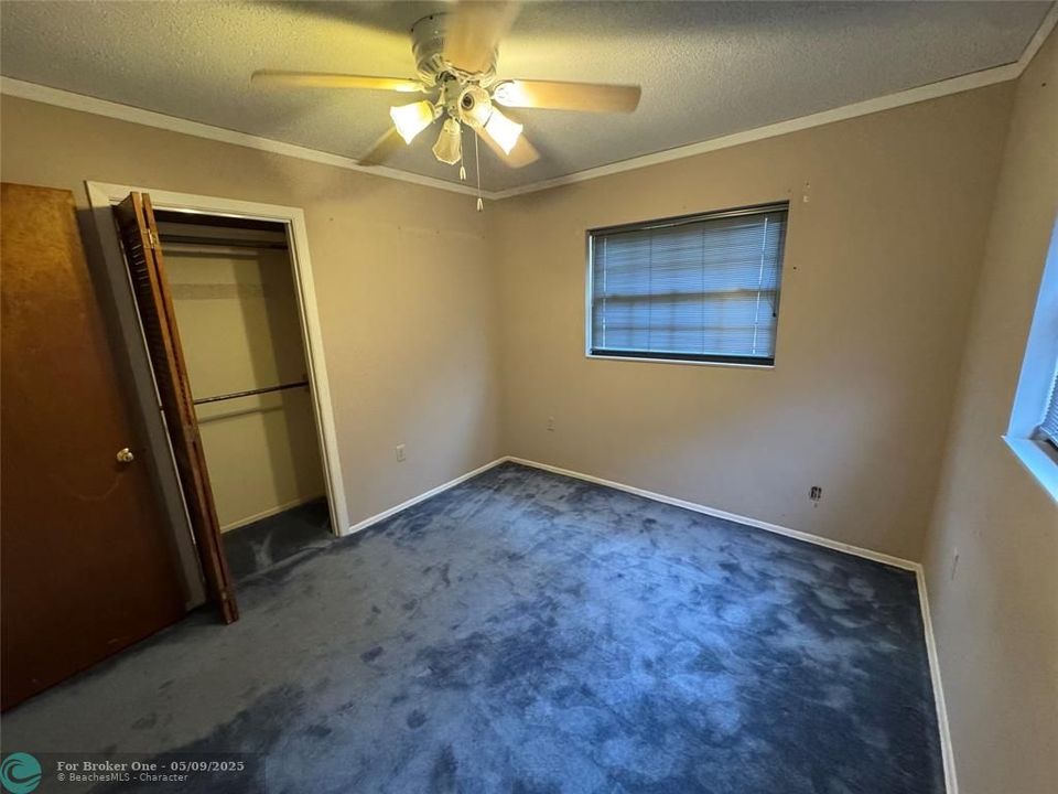 For Sale: $255,000 (3 beds, 2 baths, 1180 Square Feet)