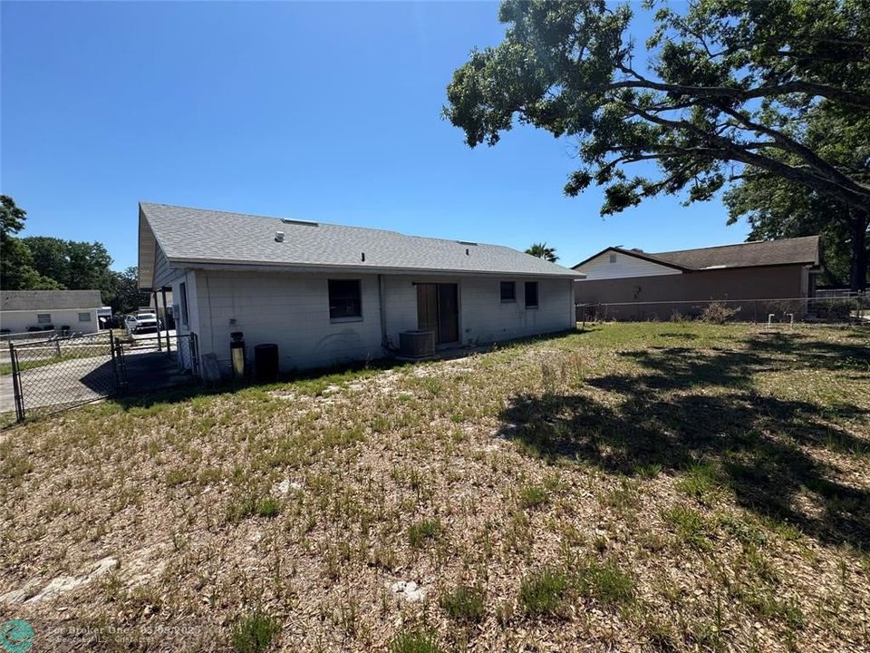 For Sale: $255,000 (3 beds, 2 baths, 1180 Square Feet)