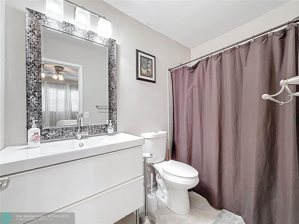 For Sale: $150,000 (2 beds, 2 baths, 944 Square Feet)