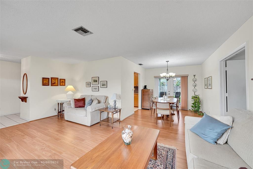 For Sale: $545,000 (3 beds, 2 baths, 1618 Square Feet)